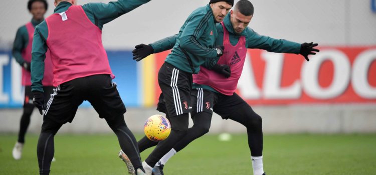 تمرینات آماده سازی برای بازی مقابل رم