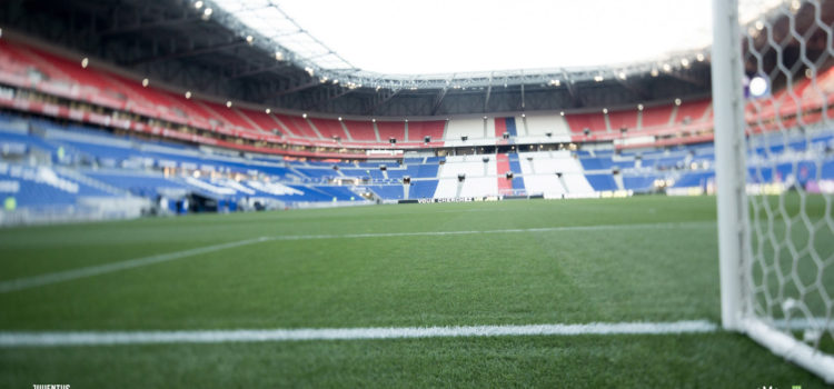 هیچ محدودیتی برای تماشاچیان دیدار لیون - یووه نیست