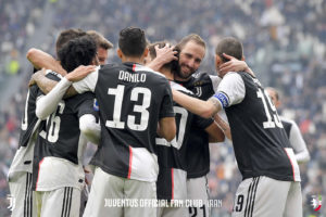 سه امتیاز شیرین برای تداوم صدرنشینی