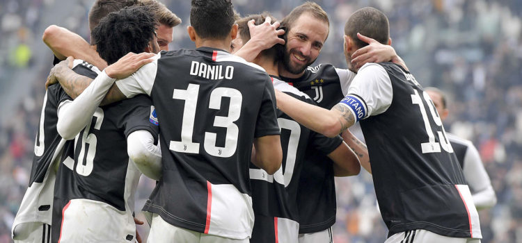 سه امتیاز شیرین برای تداوم صدرنشینی