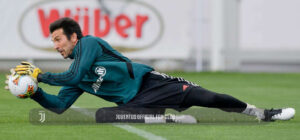 ادامه تمرینات انفرادی بازیکنان