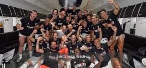 جشن قهرمانی در رختکن