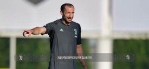 آماده شدن برای بازی با لیون