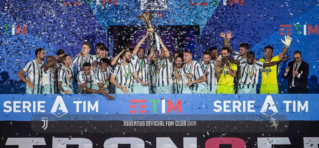 بالا بردن جام قهرمانی