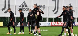 لیست بازیکنان برای بازی با بارسلونا