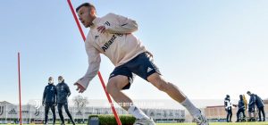 مرور تاکتیک ها قبل از بازی در جام حذفی