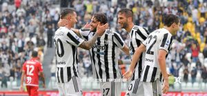 حضور 17 بازیکن بیانکونری در اردوی تیم های ملی