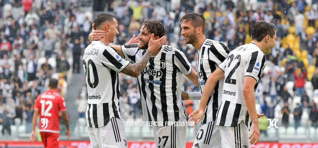 حضور 17 بازیکن بیانکونری در اردوی تیم های ملی