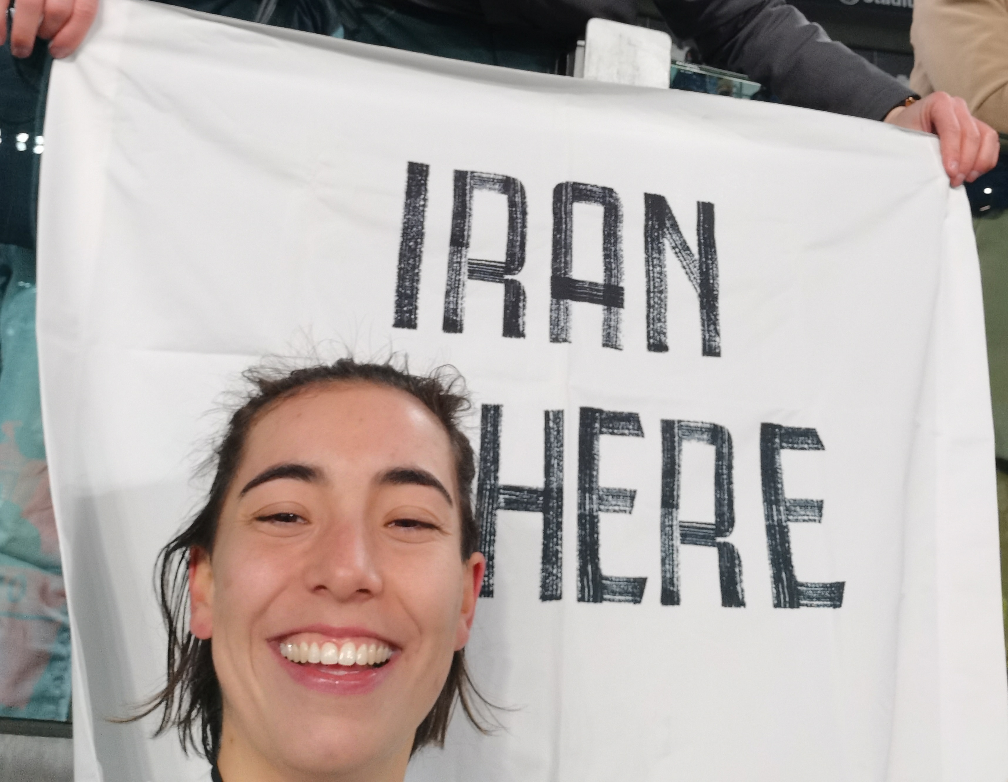 حضور آناهیتا زمانیان در جمع هواداران ایرانی یوونتوس